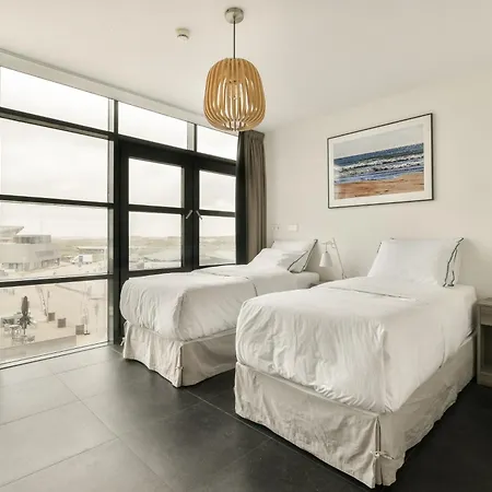 Appartement Met Frontaal Zeezicht In *