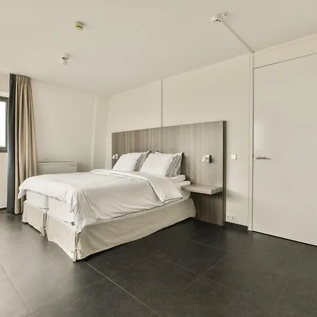 Met Frontaal Zeezicht In Appartement Bloemendaal