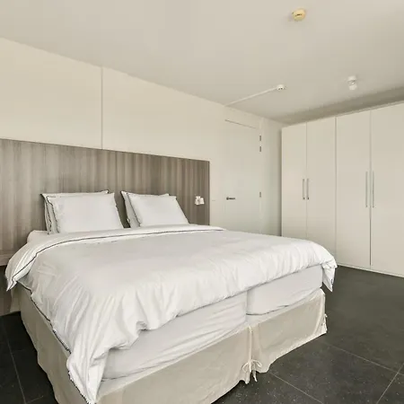 Met Frontaal Zeezicht In Bloemendaal