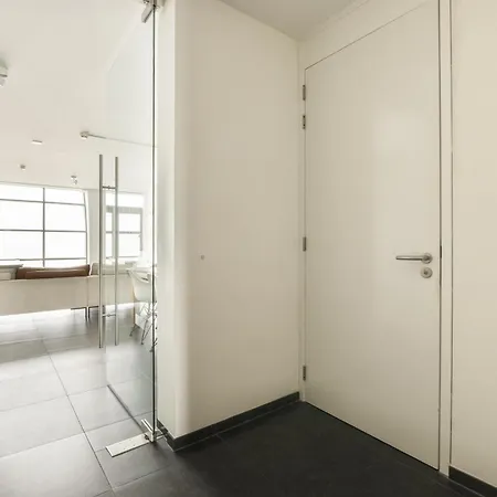 Met Frontaal Zeezicht In Appartement *