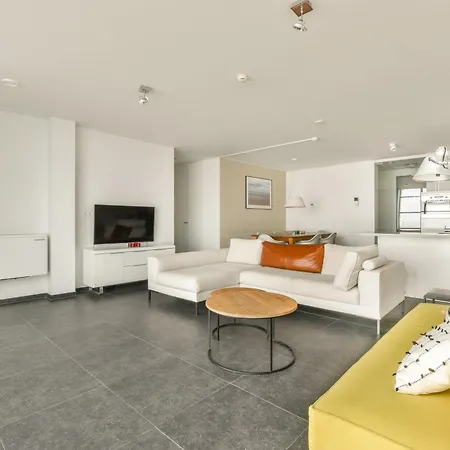 Met Frontaal Zeezicht In *