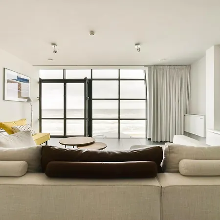 Met Frontaal Zeezicht In * Bloemendaal